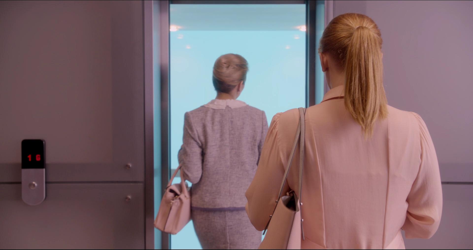 BlackMirror_2831629.jpg BlackMirror_2831629.jpg