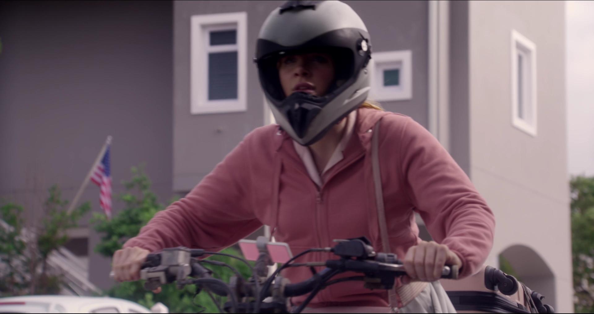 BlackMirror_28329829.jpg