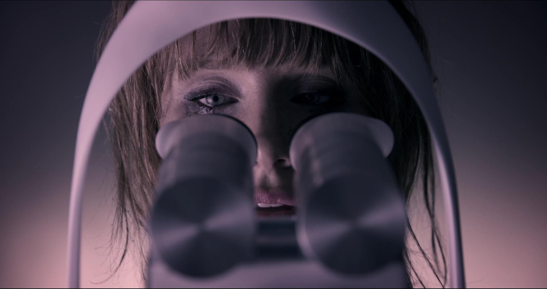 BlackMirror_28378329.jpg