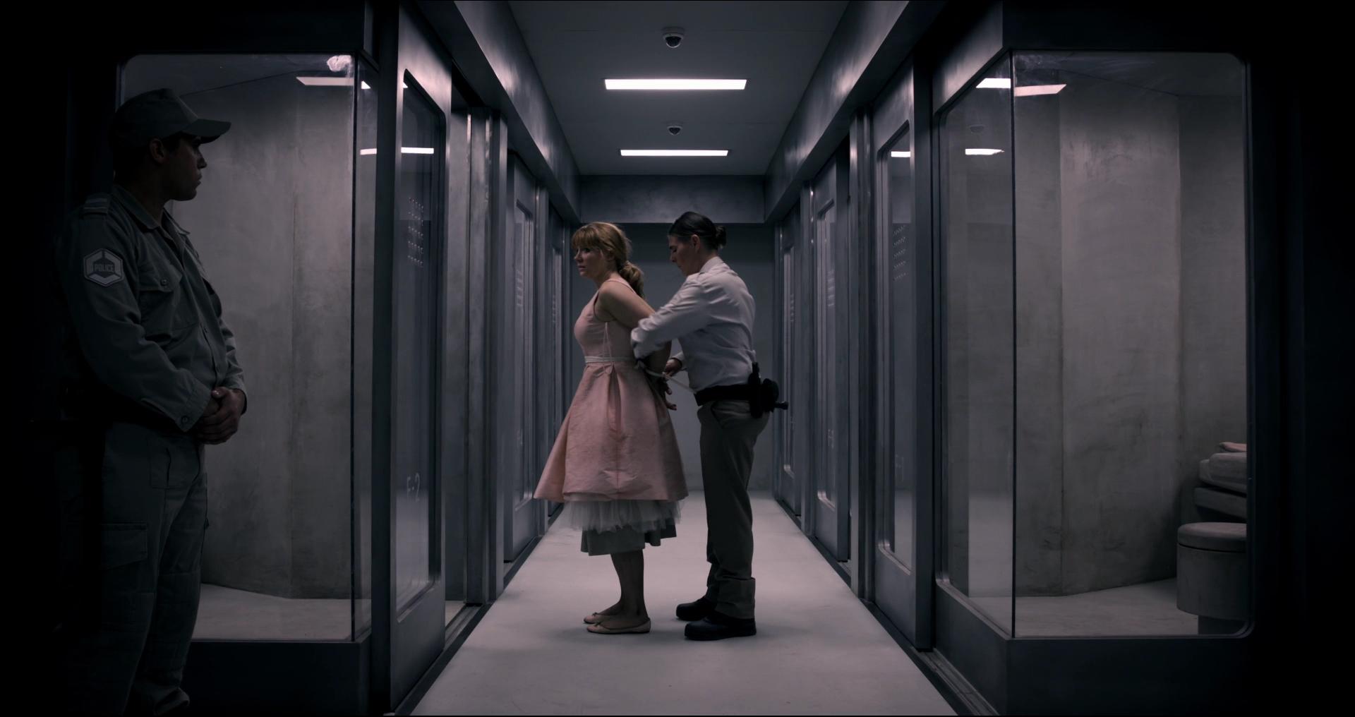 BlackMirror_28381029.jpg BlackMirror_28381029.jpg