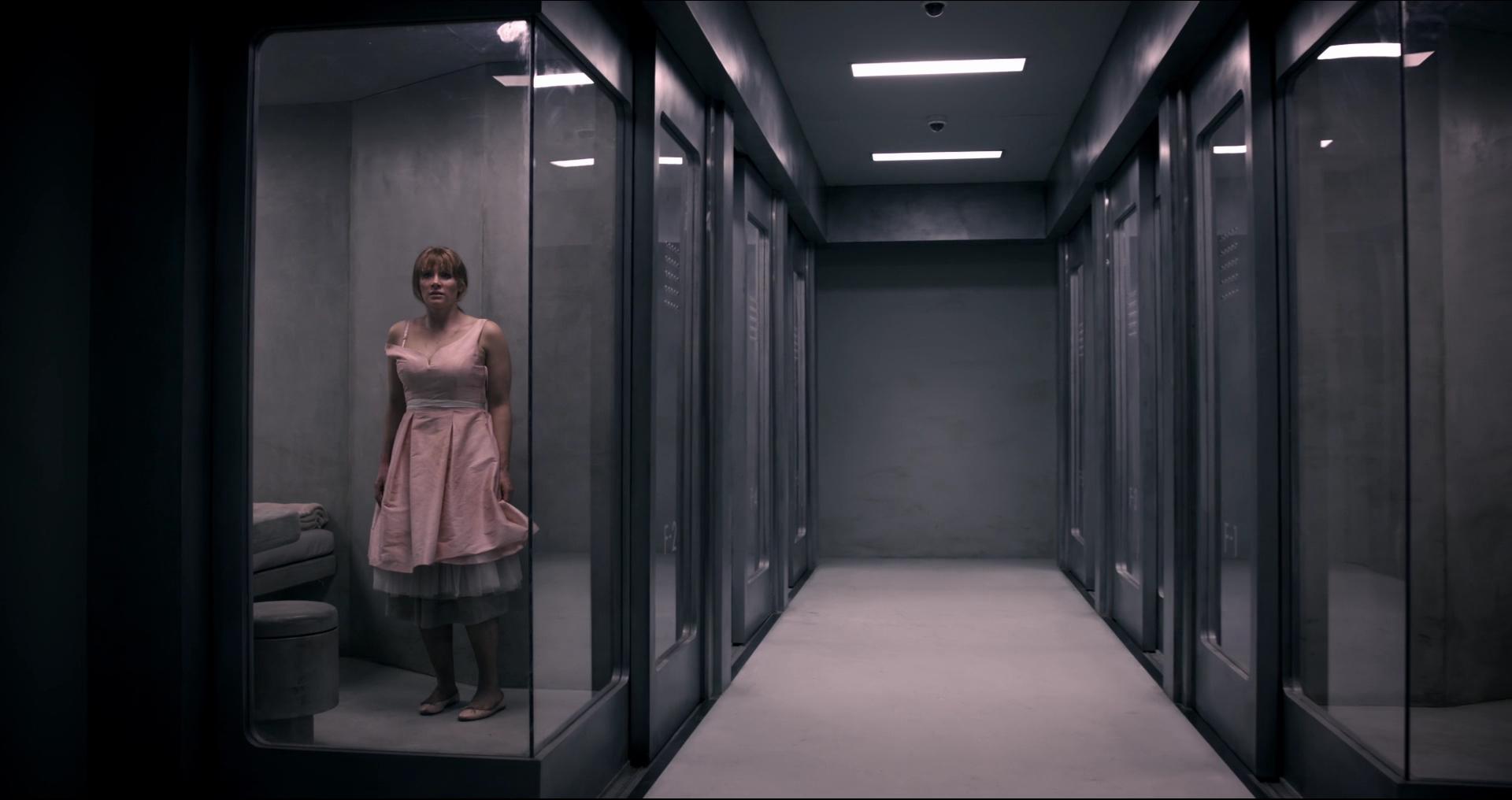 BlackMirror_28382129.jpg