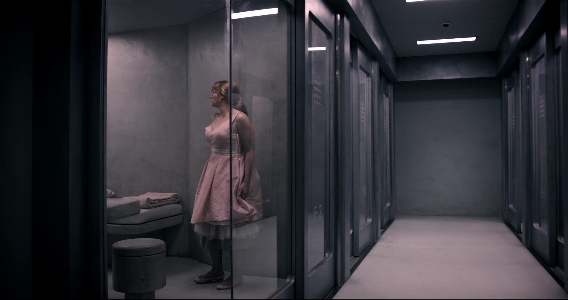 BlackMirror_28382529.jpg