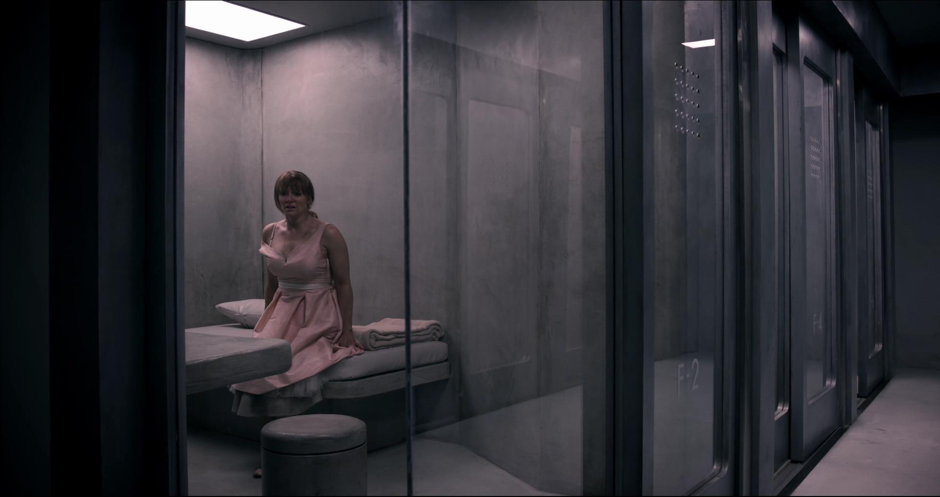 BlackMirror_28384429.jpg BlackMirror_28384429.jpg