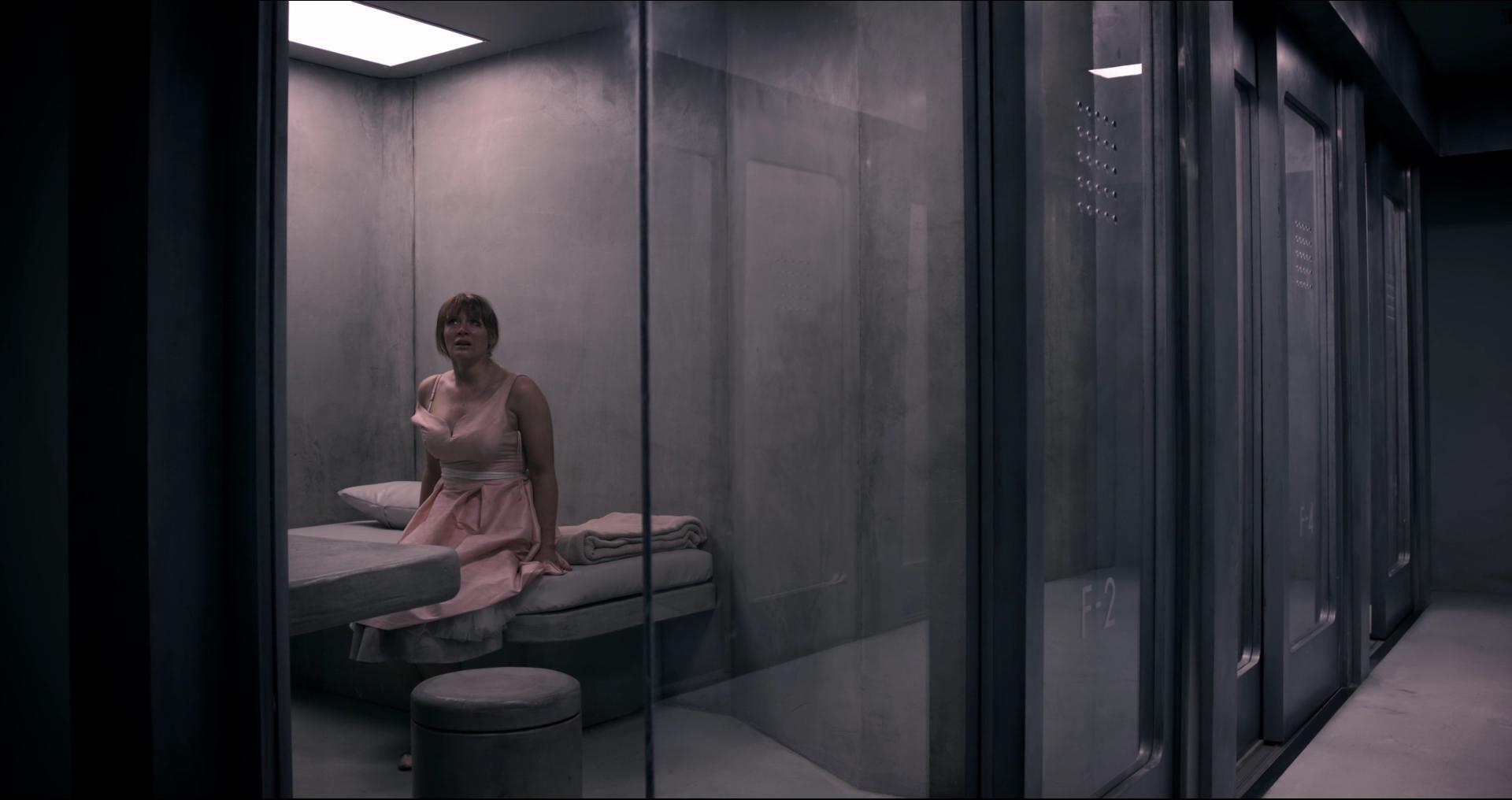 BlackMirror_28385029.jpg BlackMirror_28385029.jpg