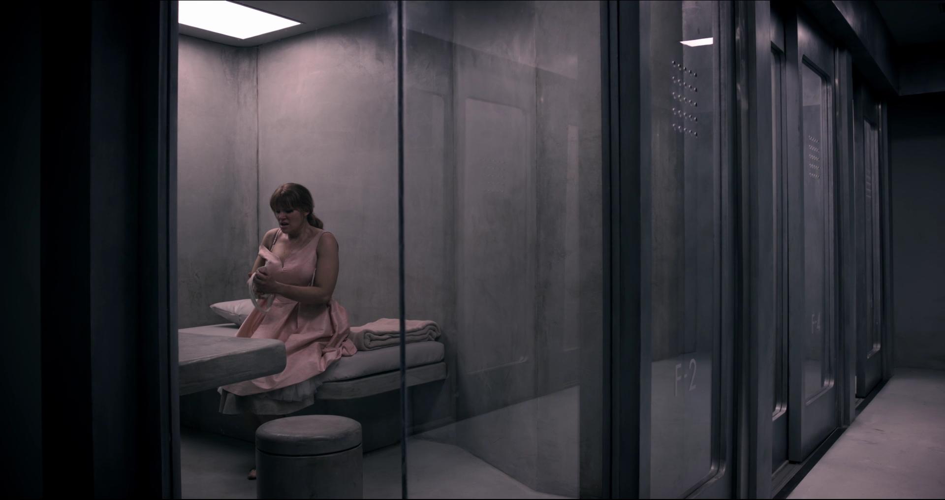 BlackMirror_28386529.jpg