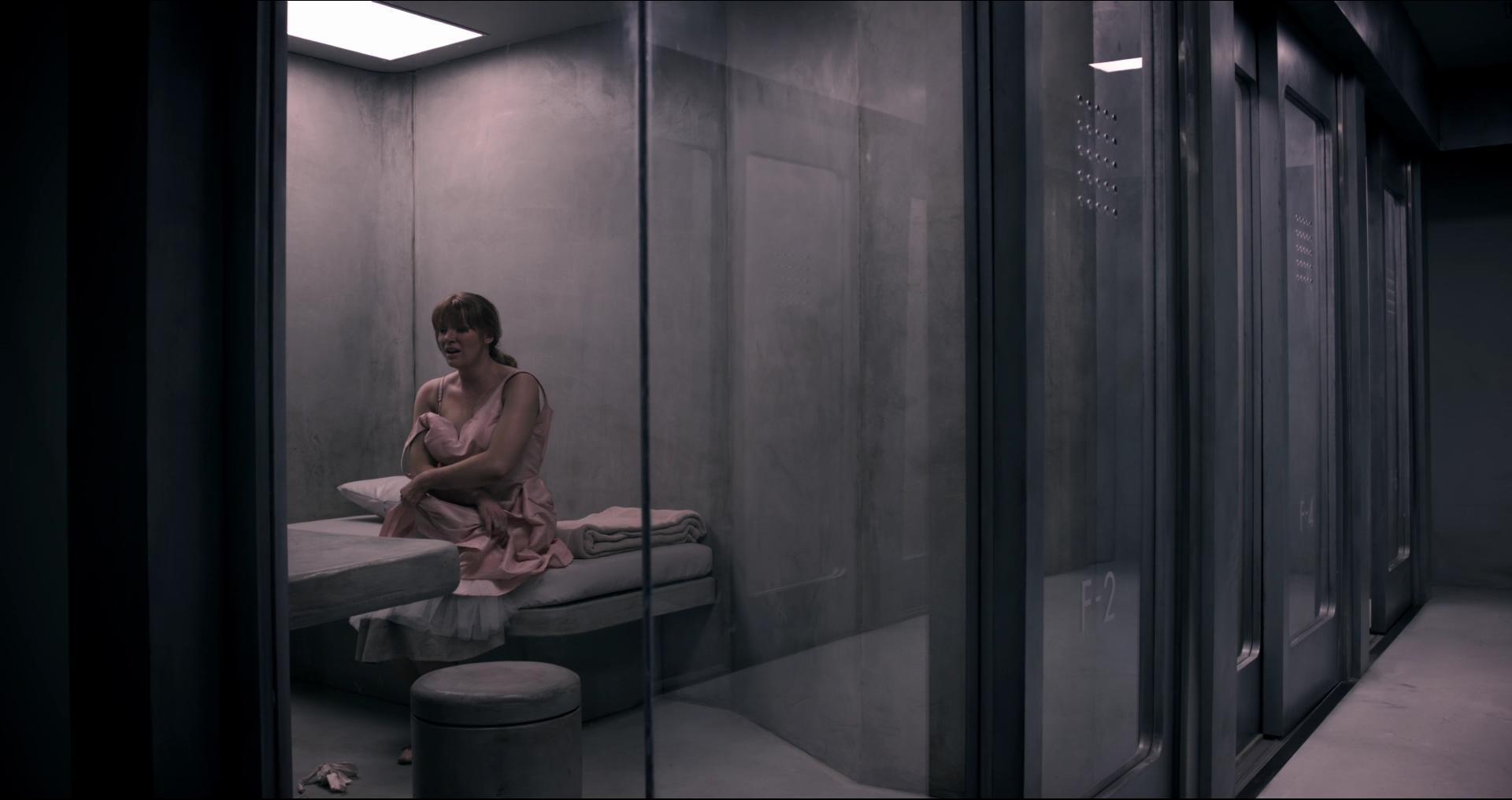BlackMirror_28388629.jpg BlackMirror_28388629.jpg