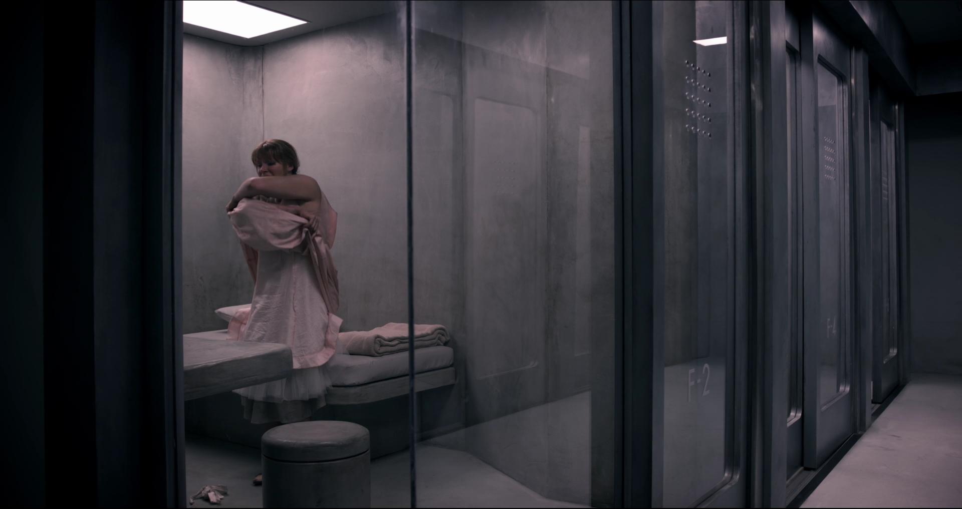 BlackMirror_28388929.jpg BlackMirror_28388929.jpg