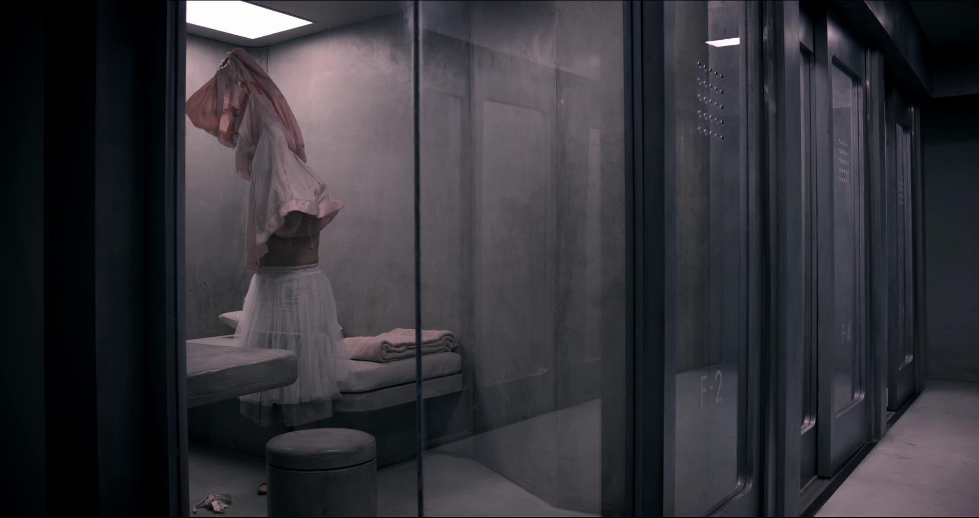 BlackMirror_28389829.jpg