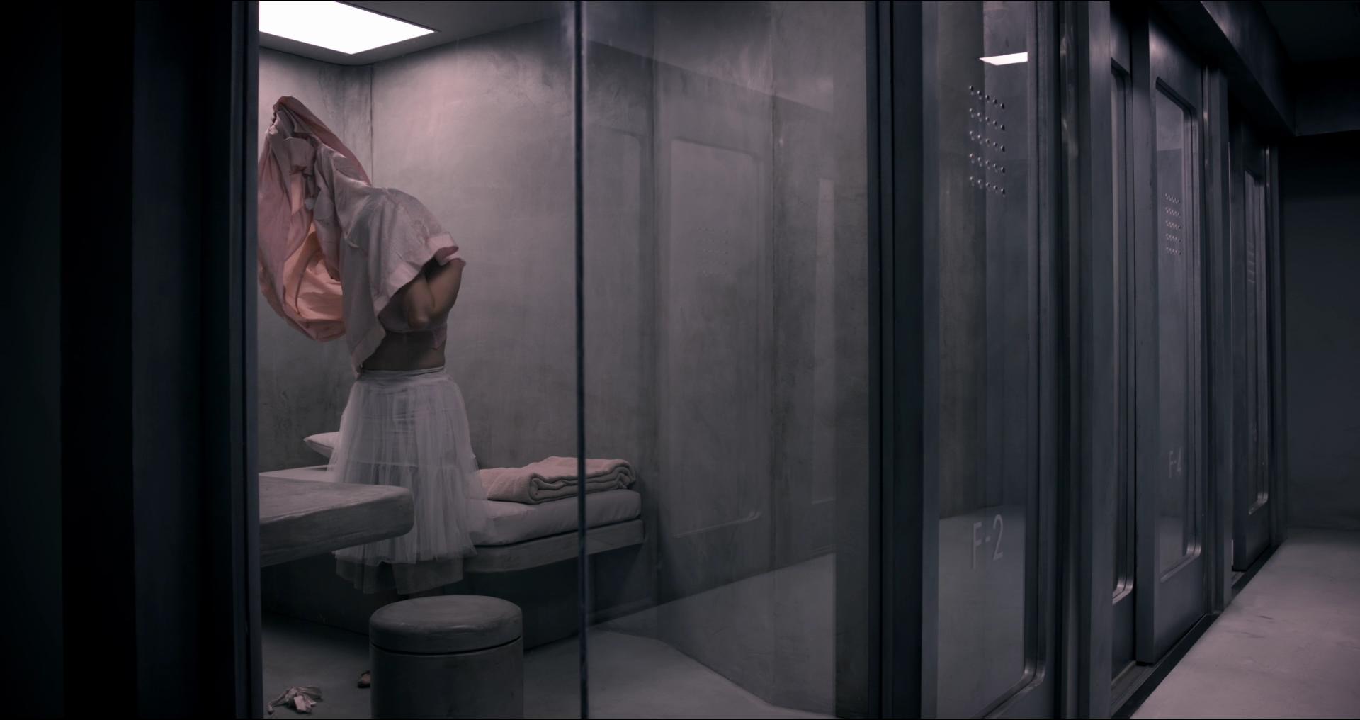 BlackMirror_28389929.jpg