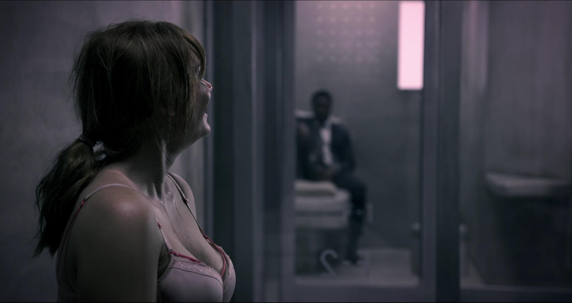 BlackMirror_28395929.jpg BlackMirror_28395929.jpg