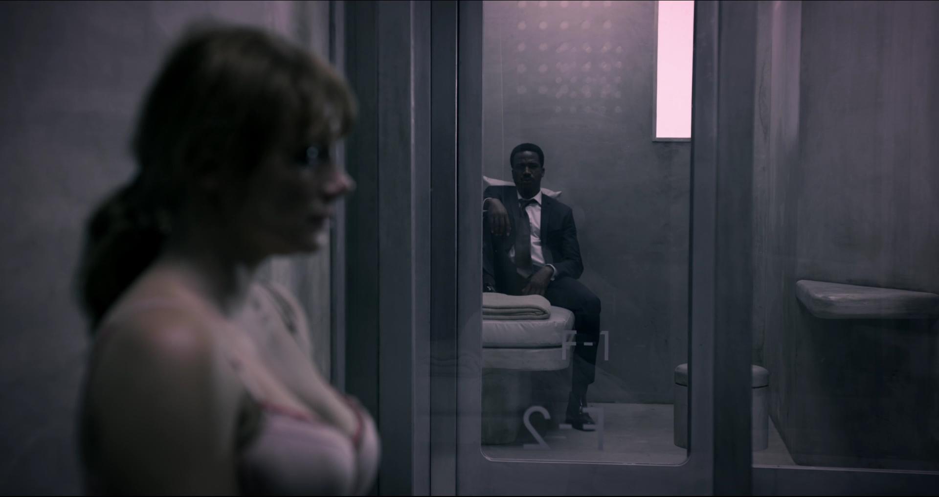 BlackMirror_28397929.jpg BlackMirror_28397929.jpg