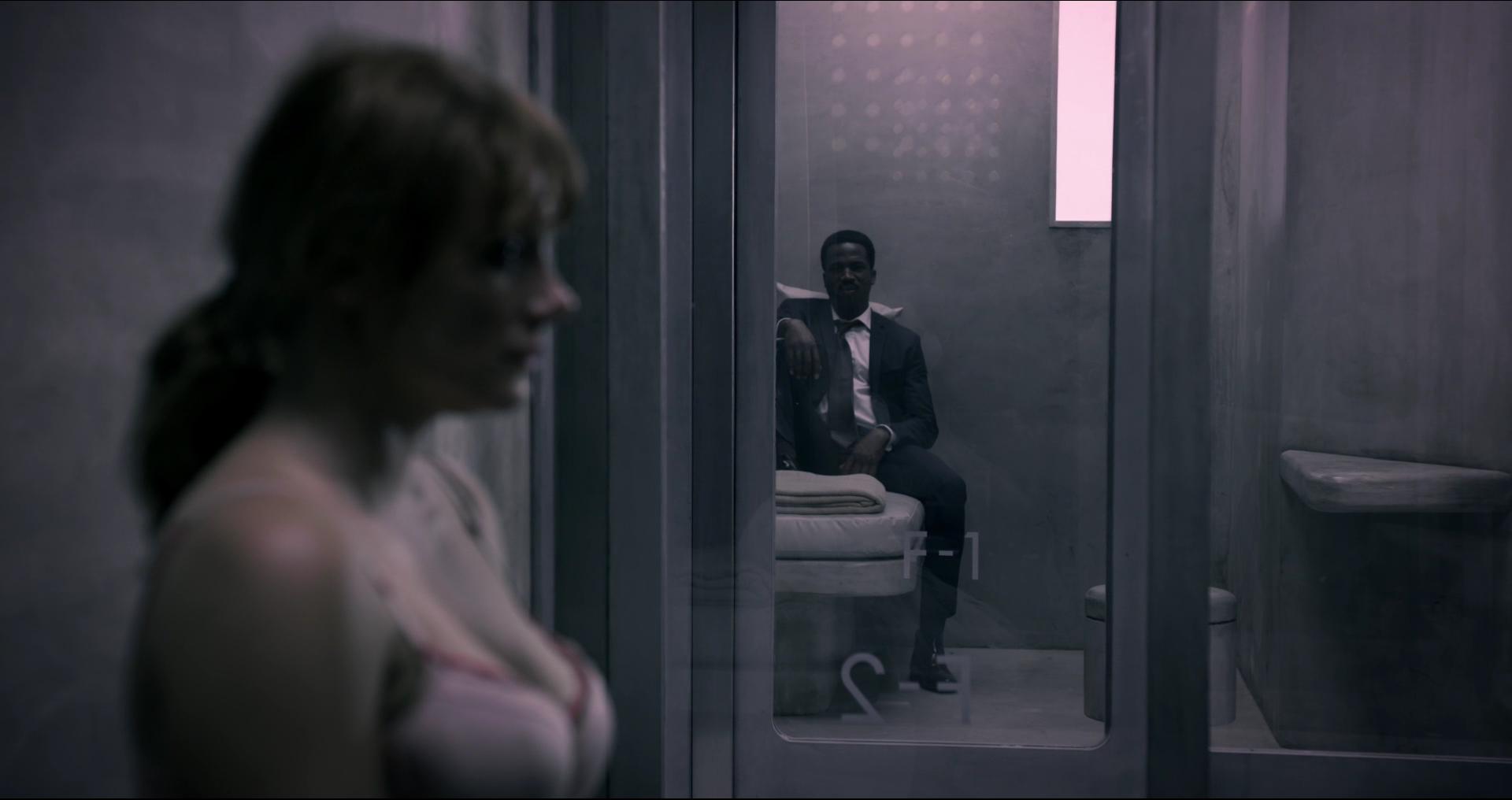 BlackMirror_28398029.jpg BlackMirror_28398029.jpg