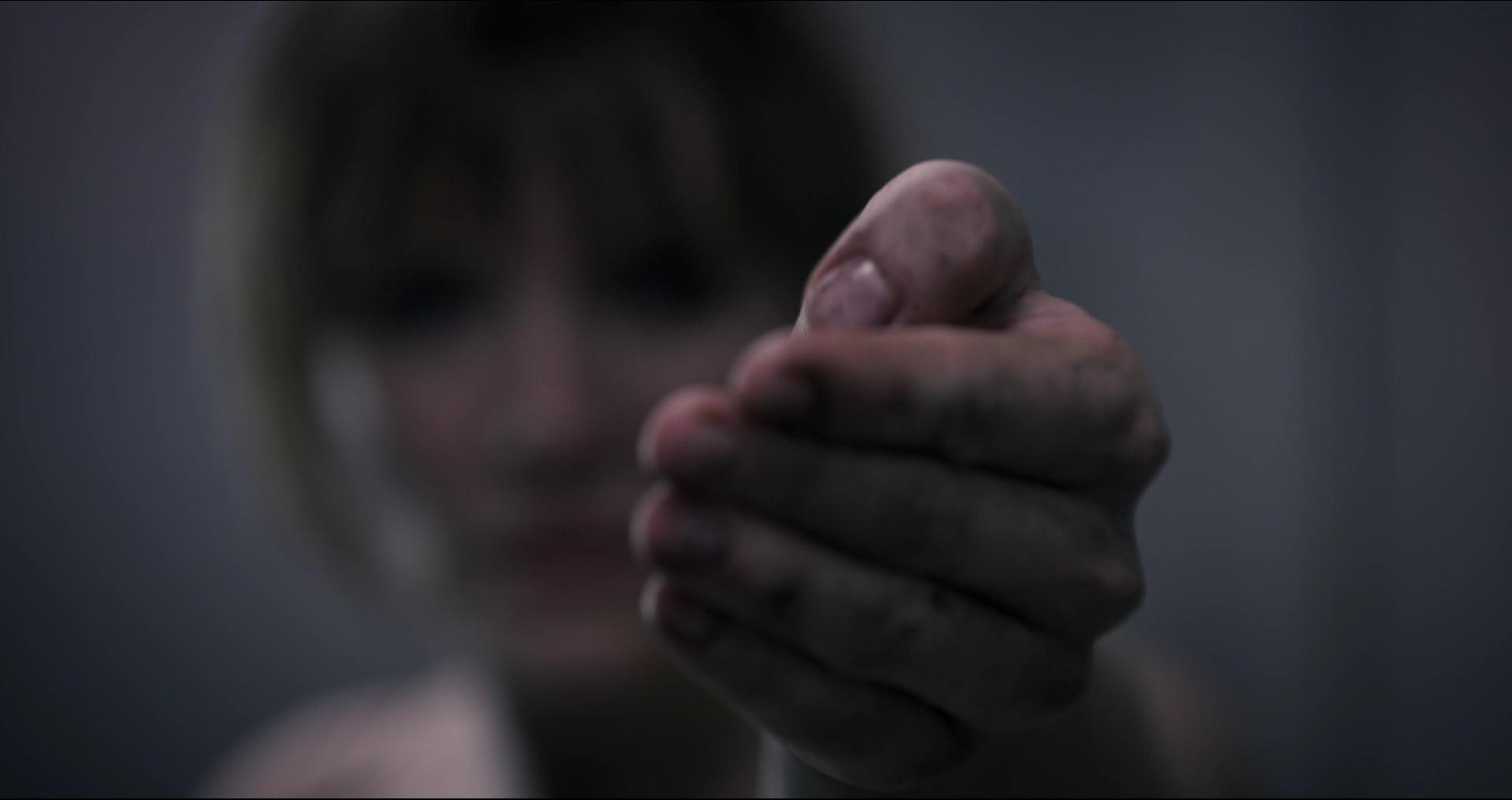 BlackMirror_28399029.jpg