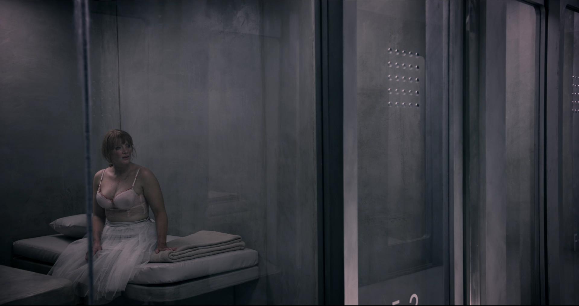 BlackMirror_28401629.jpg