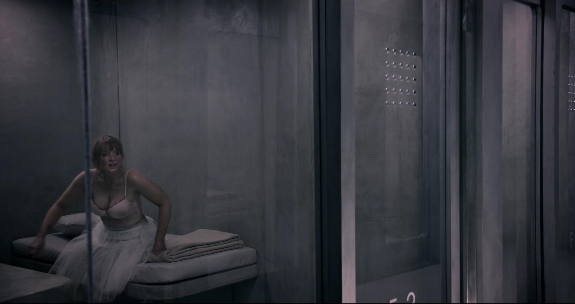 BlackMirror_28401729.jpg