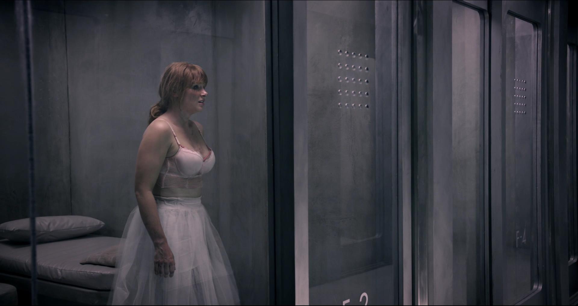 BlackMirror_28402329.jpg