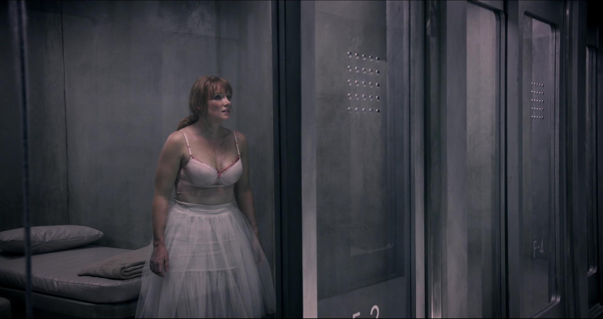BlackMirror_28402629.jpg