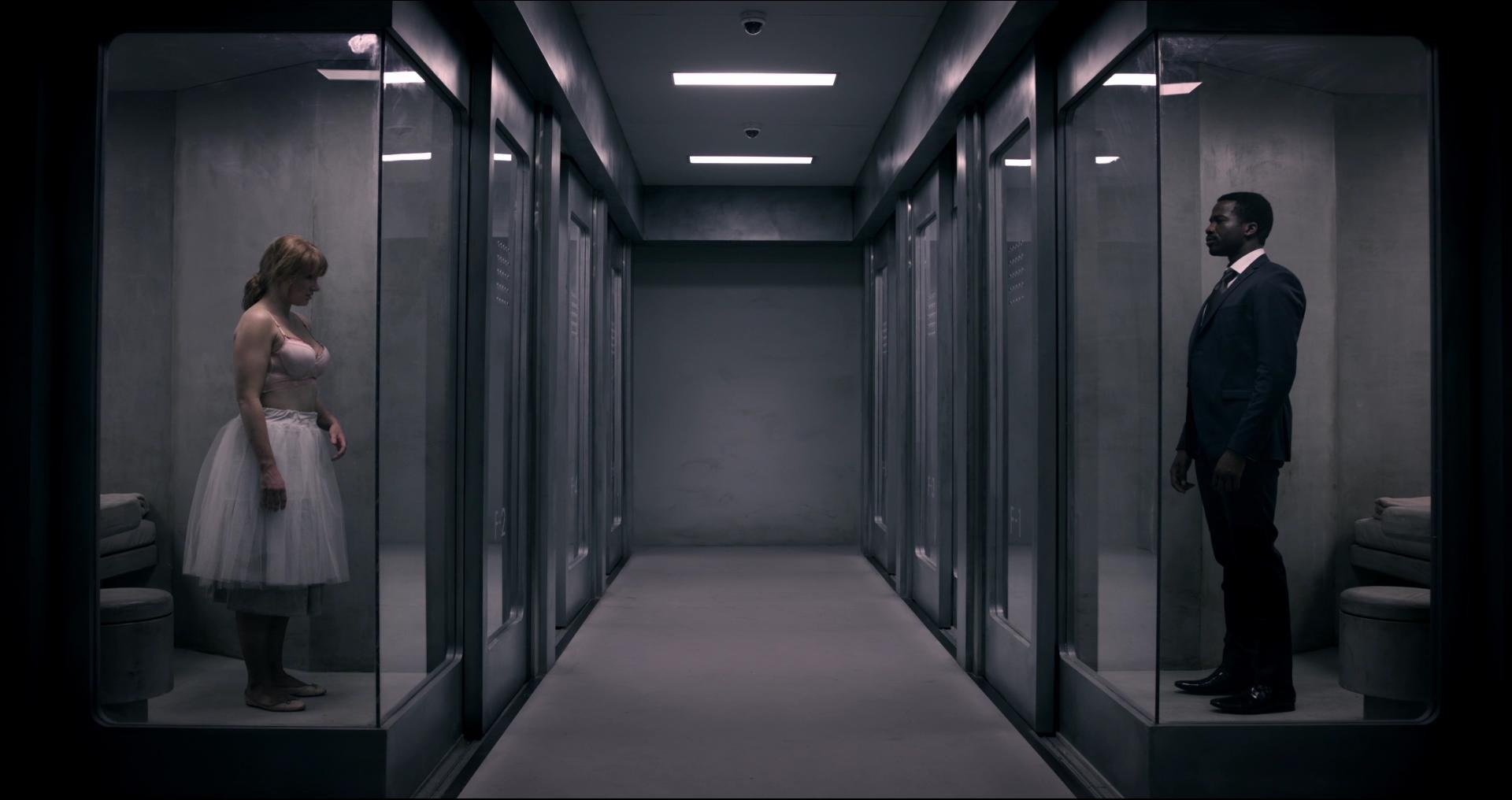 BlackMirror_28403729.jpg