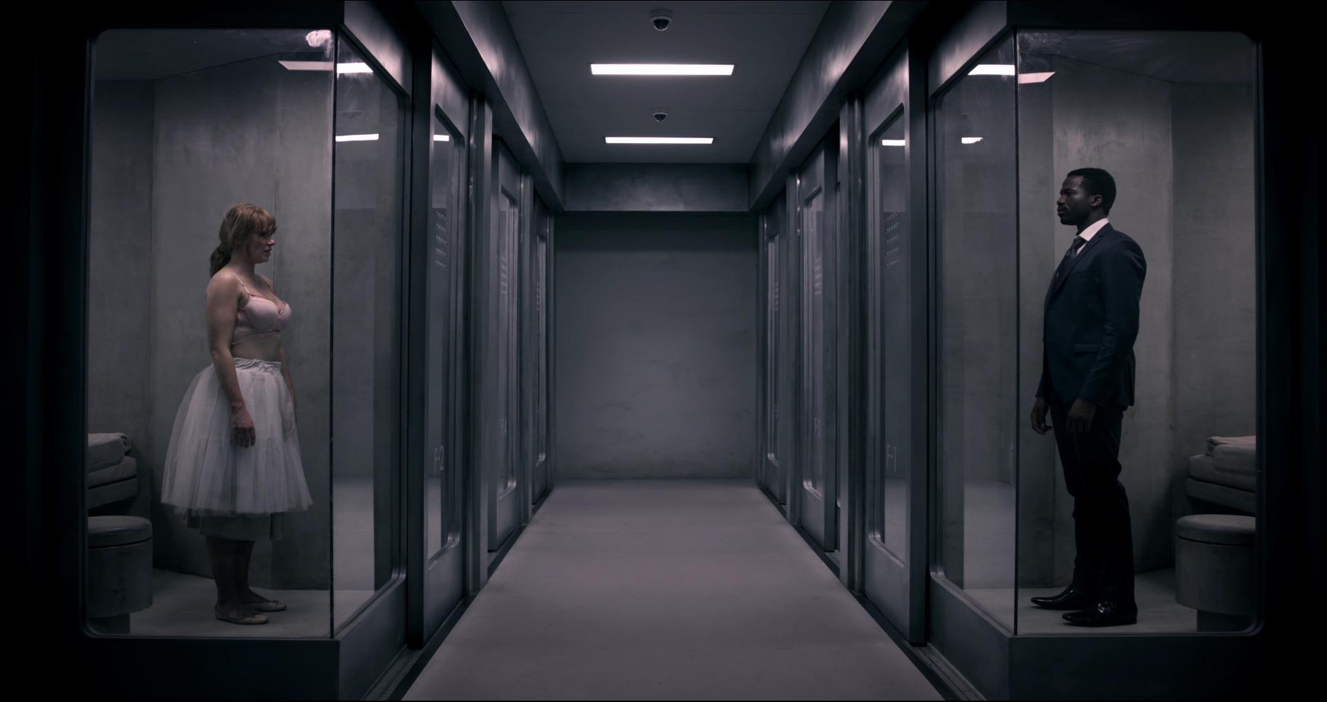 BlackMirror_28404029.jpg