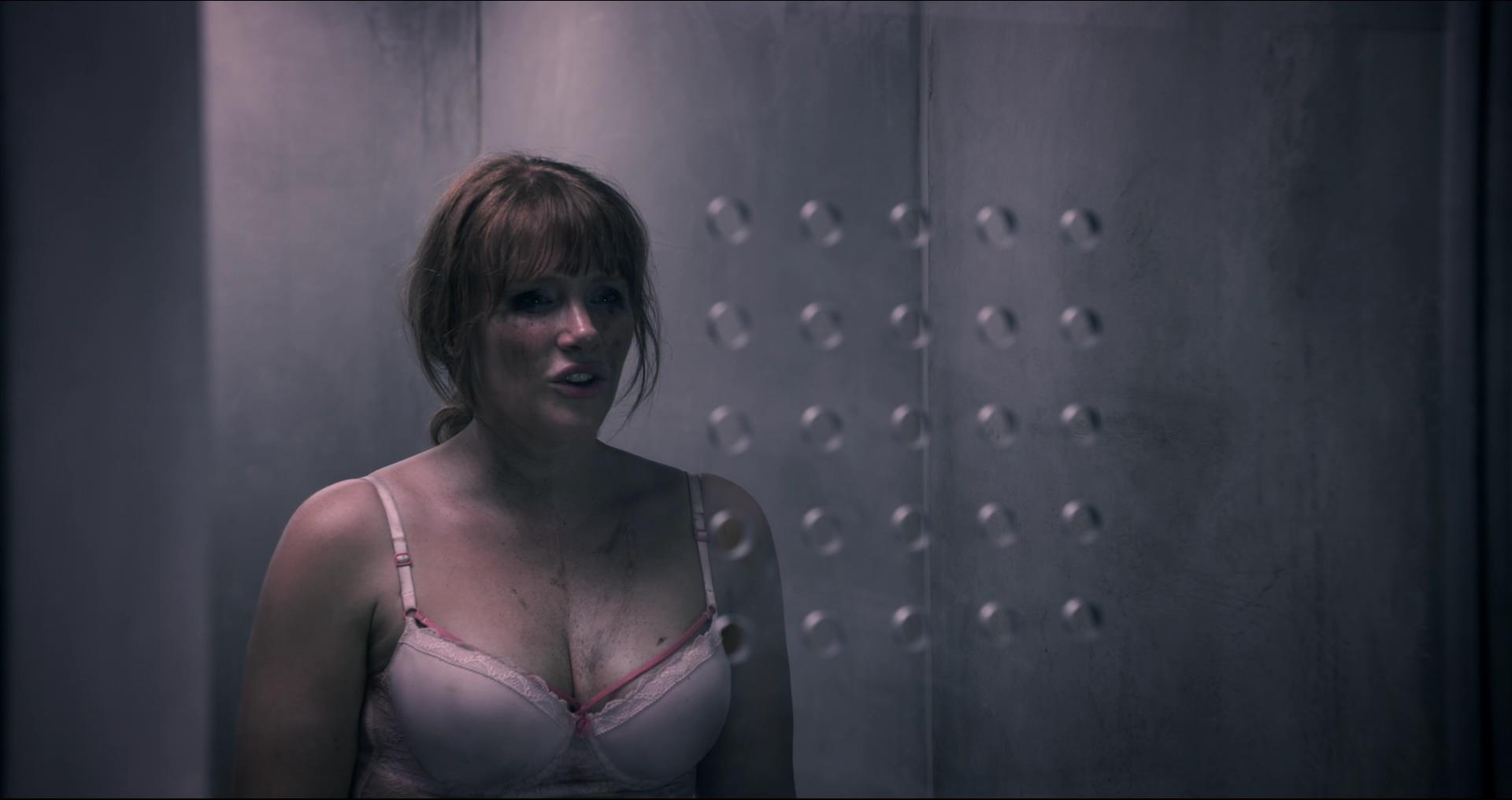 BlackMirror_28405629.jpg