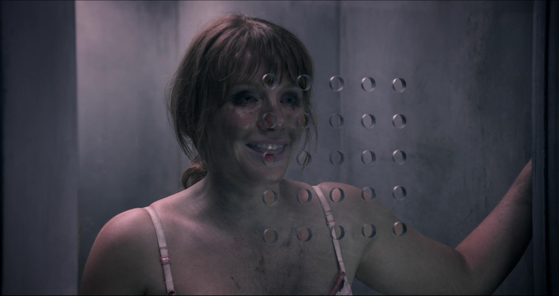 BlackMirror_28408529.jpg BlackMirror_28408529.jpg