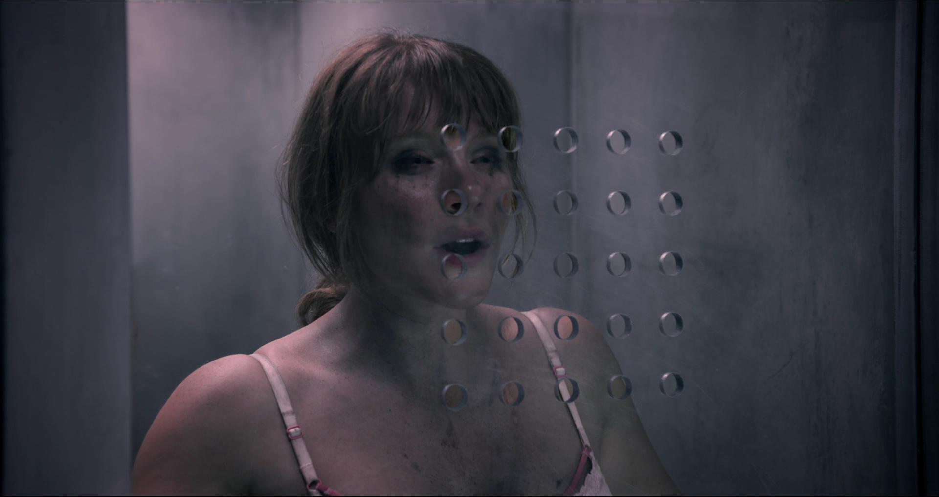BlackMirror_28409329.jpg