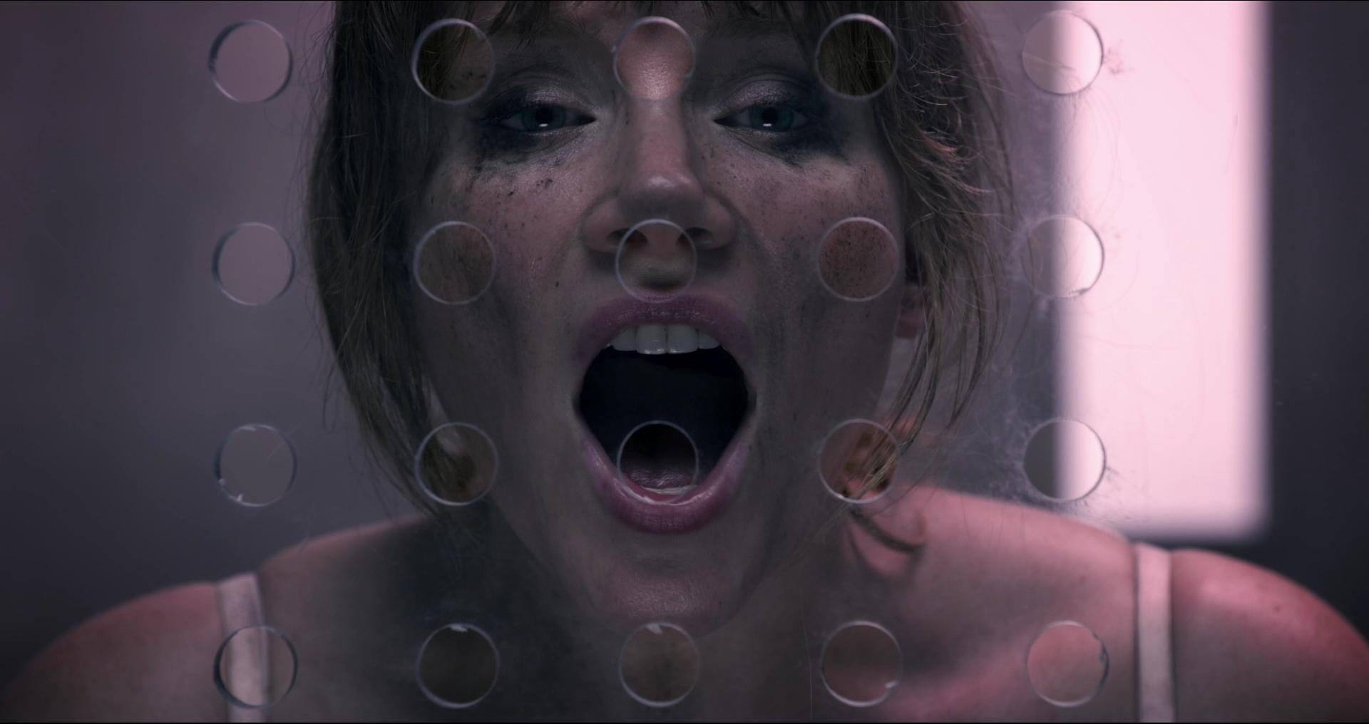 BlackMirror_28411329.jpg
