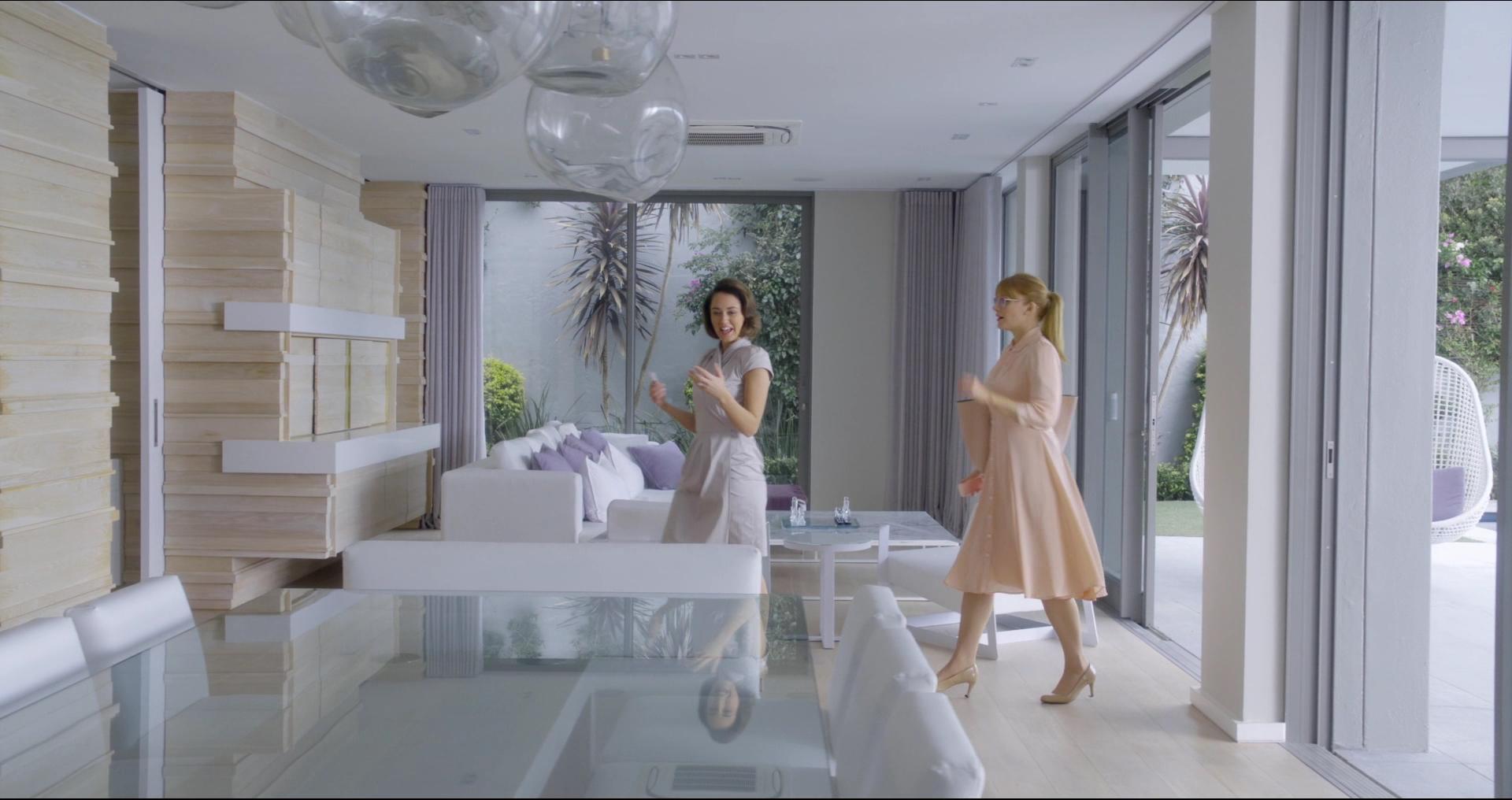 BlackMirror_2849129.jpg