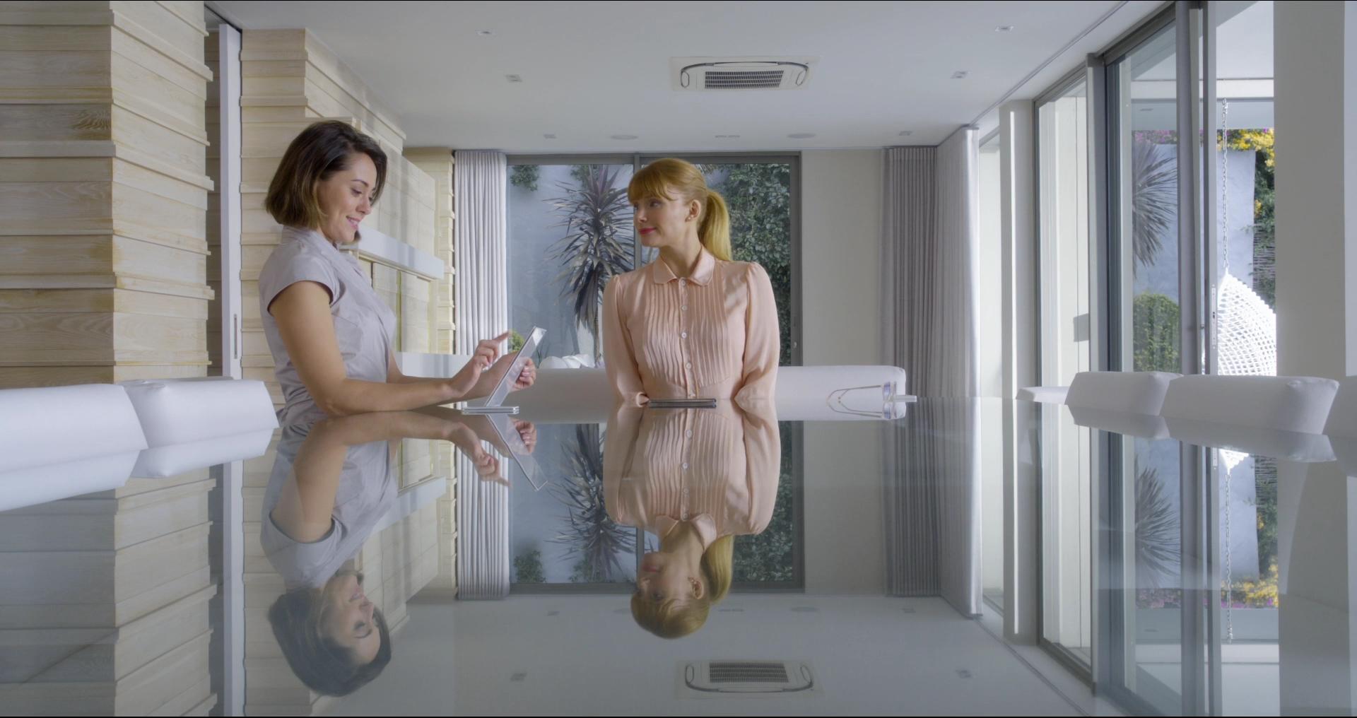 BlackMirror_2857329.jpg