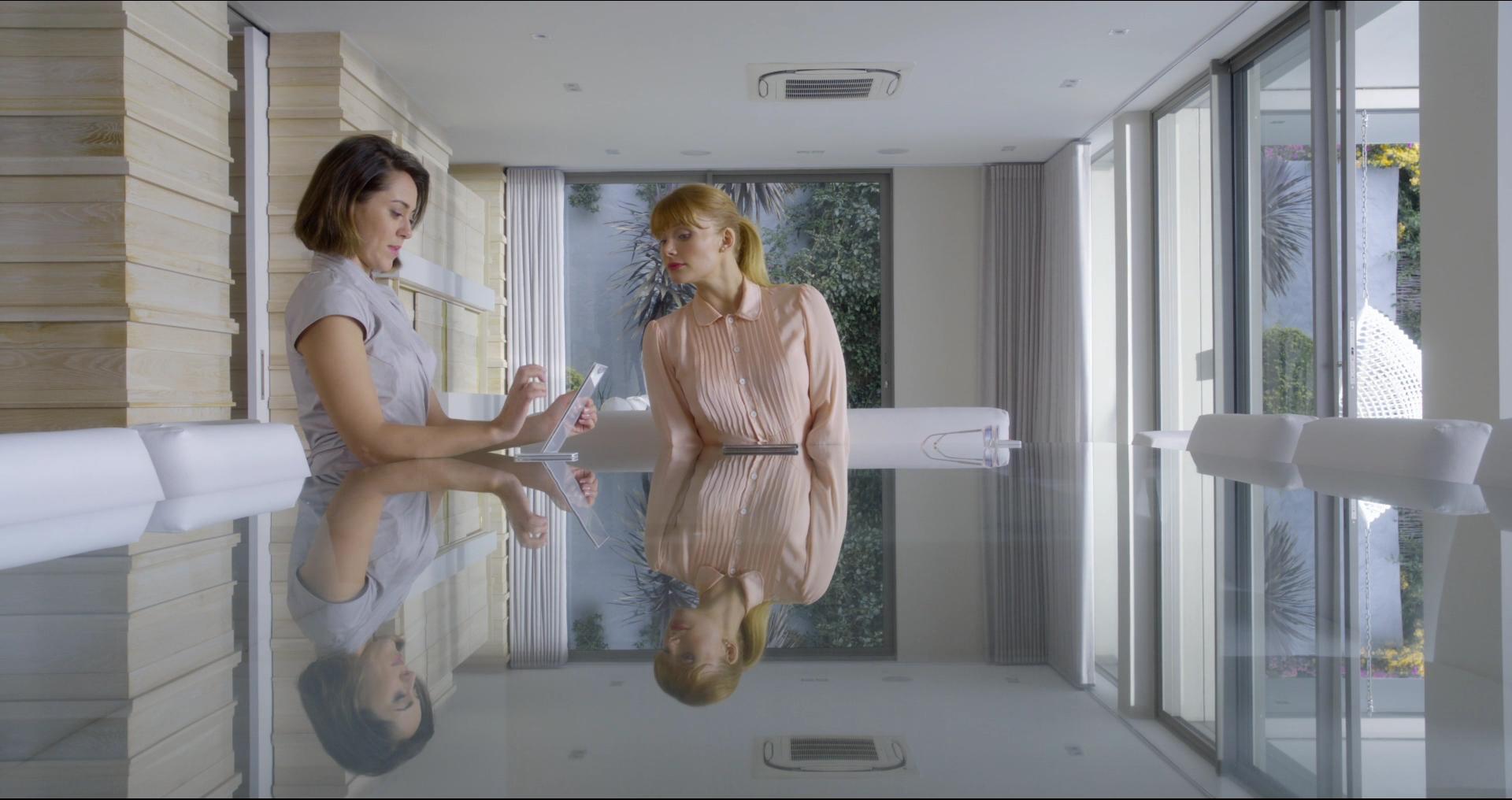 BlackMirror_2857729.jpg