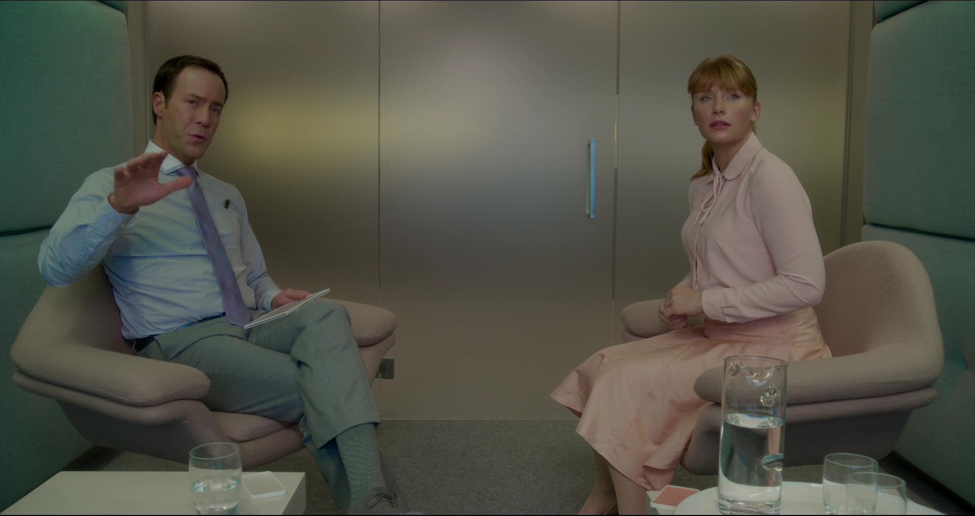 BlackMirror_2879729.jpg