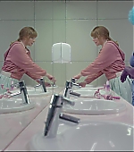 BlackMirror_28305429.jpg